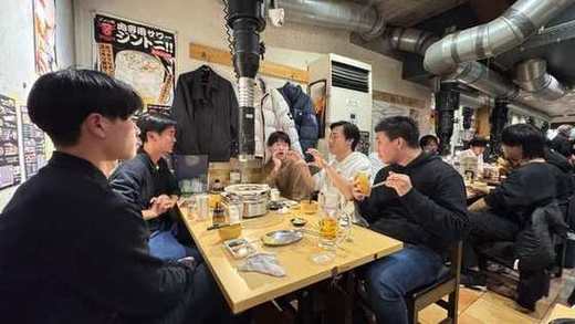 会場のにぎやかな様子
