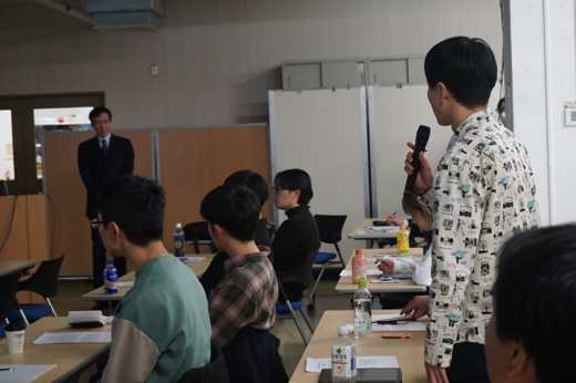 学生による質疑応答