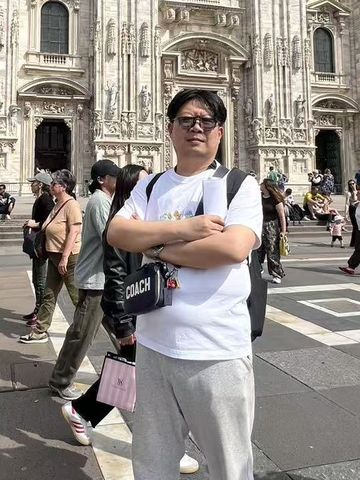 苗 磊